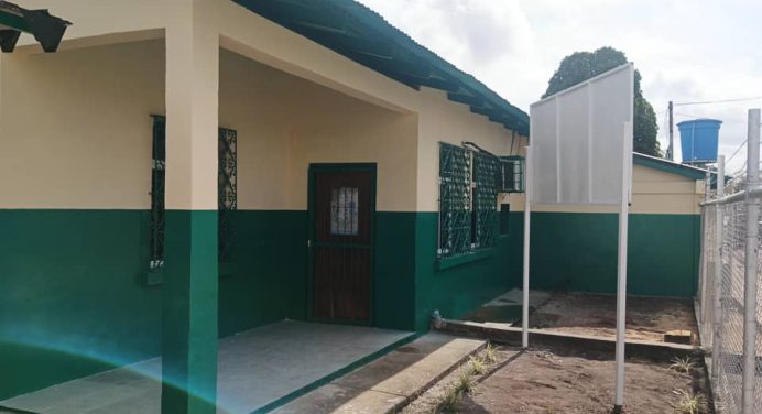 Alcaldesa Roselis León avanza en recuperación del Consultorio popular de Santa Bárbara