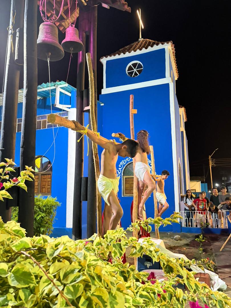 Espíritu de la Semana Santa recorrió calles de Santa Bárbara con el Vía Crucis viviente 2 santa barbara3