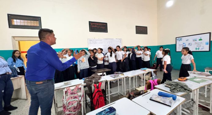 PCAD Maturín realiza simulacro de desalojo en la Escuela República del Uruguay