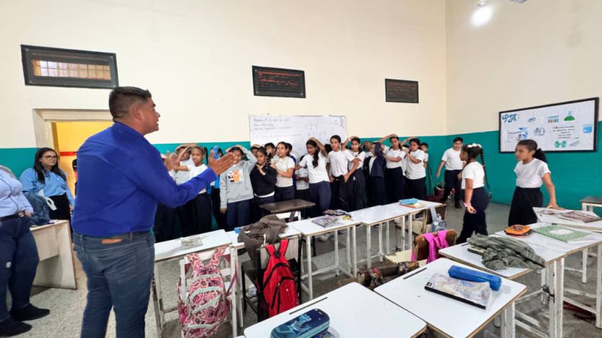 PCAD Maturín realiza simulacro de desalojo en la Escuela República del Uruguay 1 simulacro