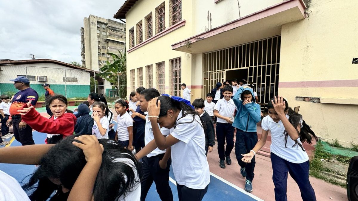 PCAD Maturín realiza simulacro de desalojo en la Escuela República del Uruguay 3 simulacro3