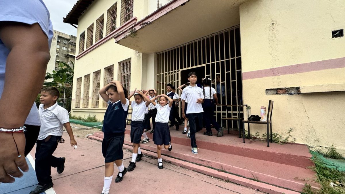 PCAD Maturín realiza simulacro de desalojo en la Escuela República del Uruguay 4 simulacro4