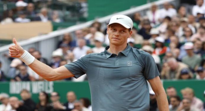 Sinner le ganó a Alcaraz la batalla por el título y el número uno