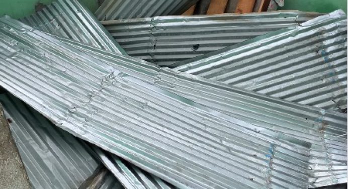 Vientos huracanados afectaron más de 10 viviendas en Brisas del Morichal