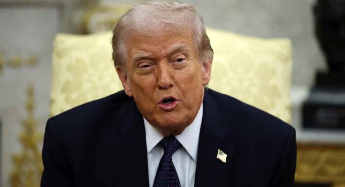 Trump anuncia que EEUU va a tomar el control del estrecho de Ormuz