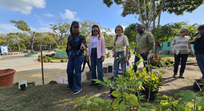 Viceministra de Ecosocialismo, Teresa Carrasquel visita el parque La Guaricha