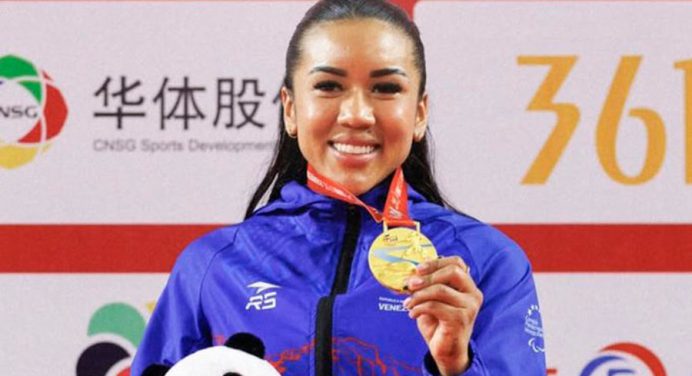 Venezolana Yorgelis Salazar se cuelga el oro en la Premier League de Karate en China