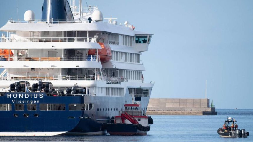 Un total de 94 pasajeros de 19 nacionalidades desembarcaron del Hondius en Tenerife 1 Hondius