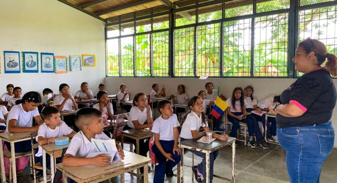 Más de 400 estudiantes del sur de Maturín reciben atención social del Iemfa
