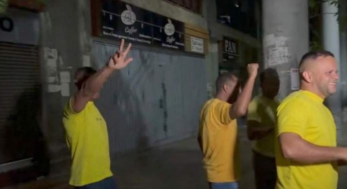 Ocho militares liberados tras casi una década de detención