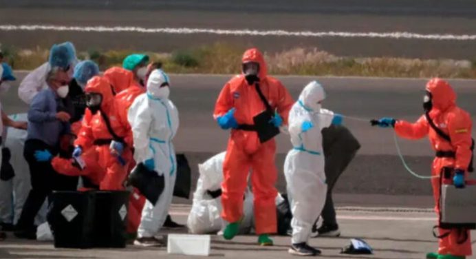 Macron sigue atentamente la situación por hantavirus tras el primer positivo en Francia