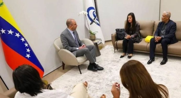 Diálogo: Fiscalía venezolana y ONG Amnistía Internacional abordan la justicia penal