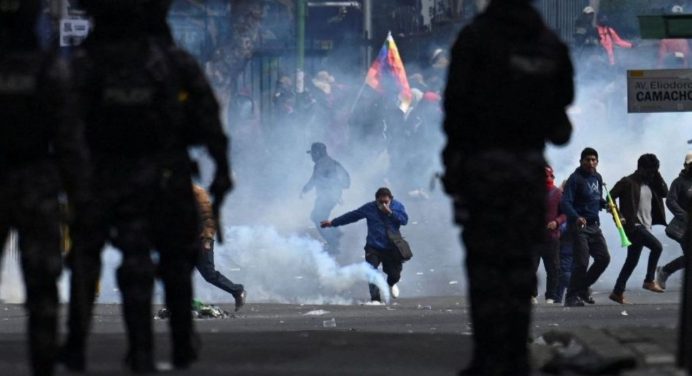 Siguen las protestas en Bolivia exigiendo la renuncia de Rodrigo Paz