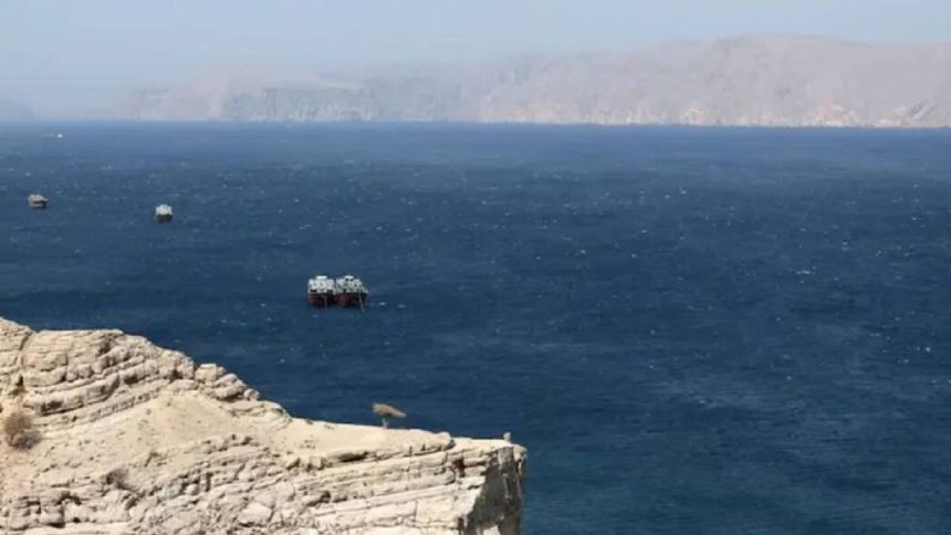 Irán amplía el tránsito por Ormuz y autoriza el paso a 32 buques y suma 182 embarcaciones 1 Ormuz