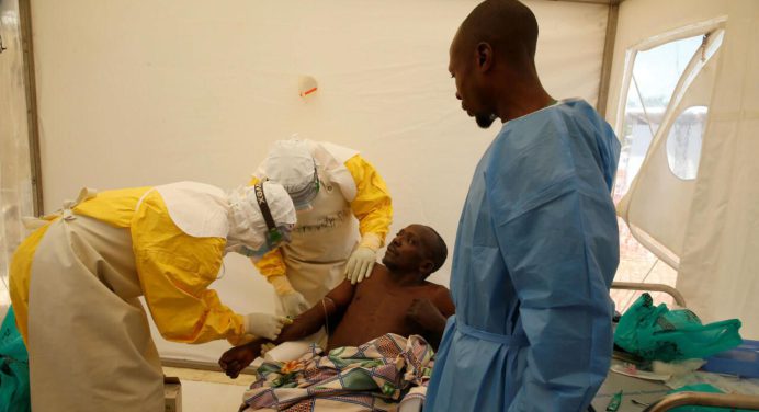 Hong Kong refuerza fronteras y emite alerta roja por brote de ébola en el Congo