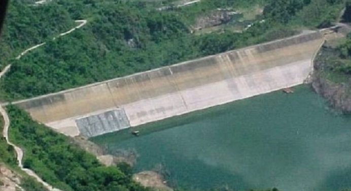 Gobierno de Sucre anuncia proyecto para recuperar la represa del Turimiquire
