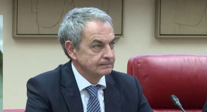Juez aplaza la declaración de Zapatero en caso de aerolínea Plus Ultra