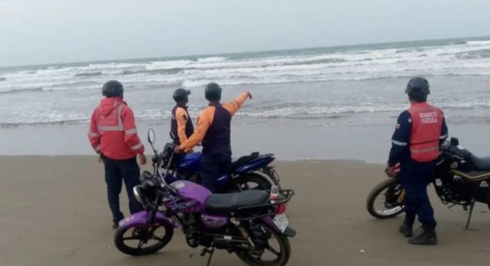 Operativo en las costas de Falcón: Búsqueda activa de embarcación naufragada