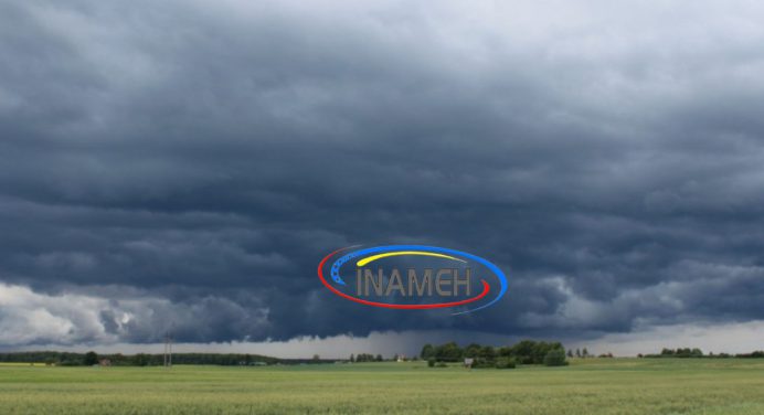 Este viernes sigue el paso de la onda tropical 16: Lluvias en varias zonas del país