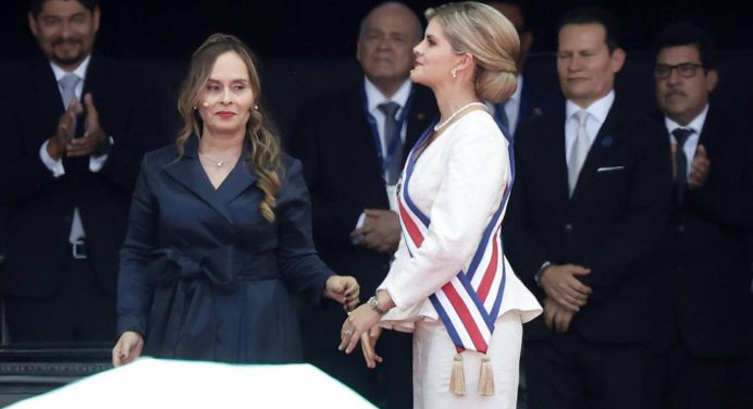 Laura Fernández asume la presidencia de Costa Rica