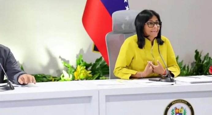 Delcy Rodríguez llama al sector privado a adoptar la autogeneración eléctrica