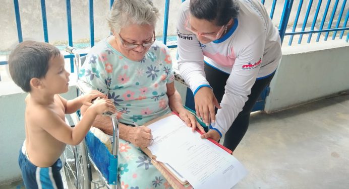 Alcaldesa Ana Fuentes garantiza el derecho a la tierra de los adultos mayores