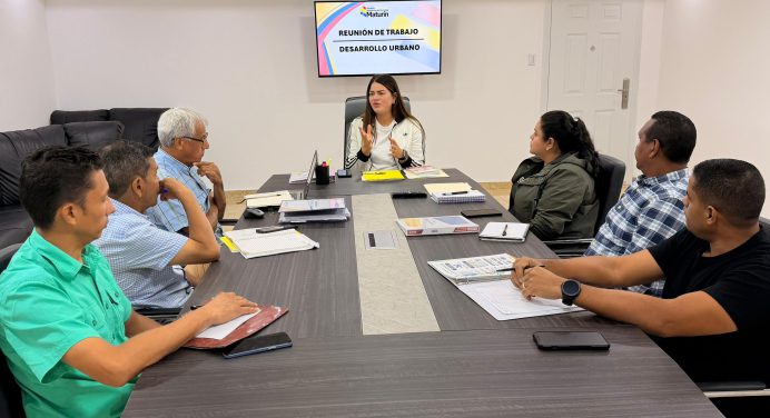 Ana Fuentes evalúa proyectos para el crecimiento y ordenamiento de Maturín