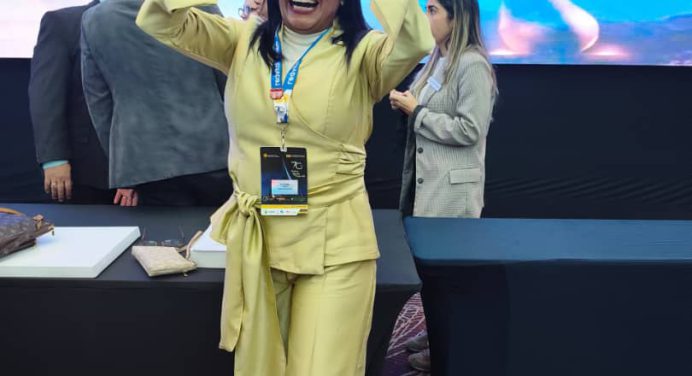 Congreso Venezolano de Medicina reconoce trayectoria de la doctora Antonia Tineo