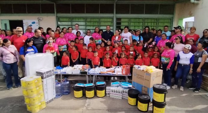 Entregan materiales para la rehabilitación del C.E.I «María Teresa Guillén» de Caicara