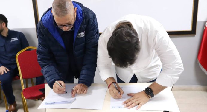En Monagas establecen convenio para reforzar formación de servidores públicos