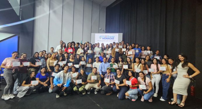 Emprendedores jóvenes de Monagas se capacitan a través del Fondeem