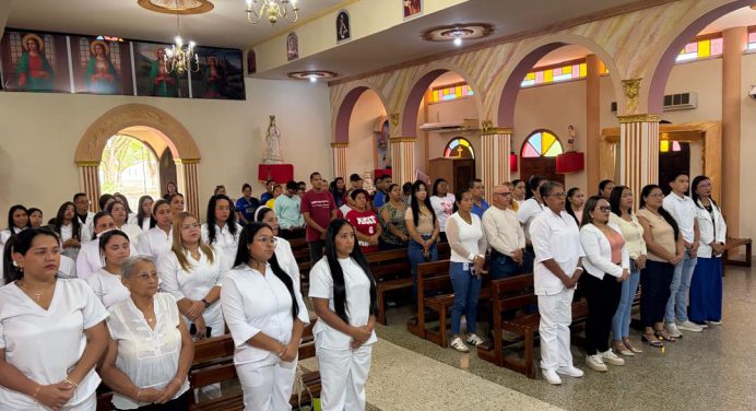 Alcaldesa Roselis León homenajeó a las enfermeras del municipio Santa Bárbara