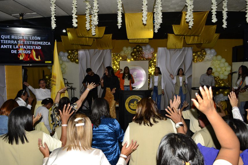 Evangelista Marian Avile trajo Palabra de Dios a 300 mujeres en Maturín 1 evangelista