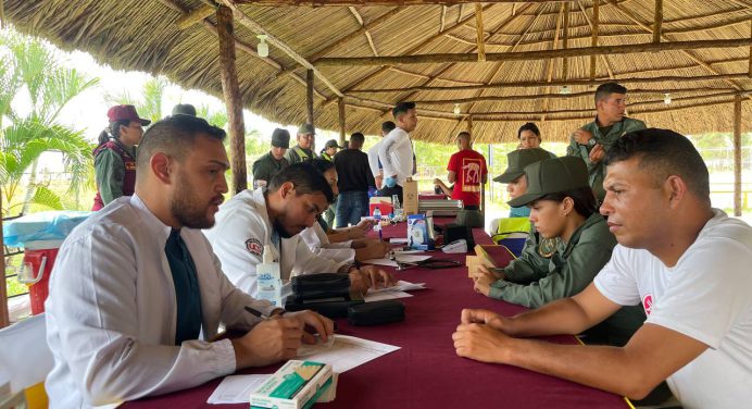 Luna atiende a efectivos de la Guardia Nacional Bolivariana con jornada de salud