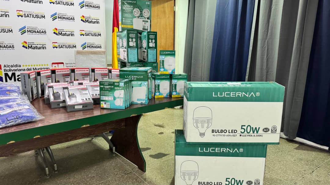 Entregan insumos para mejorar la iluminación y el sistema de agua en el Terminal de Maturín 3 iluminacion2