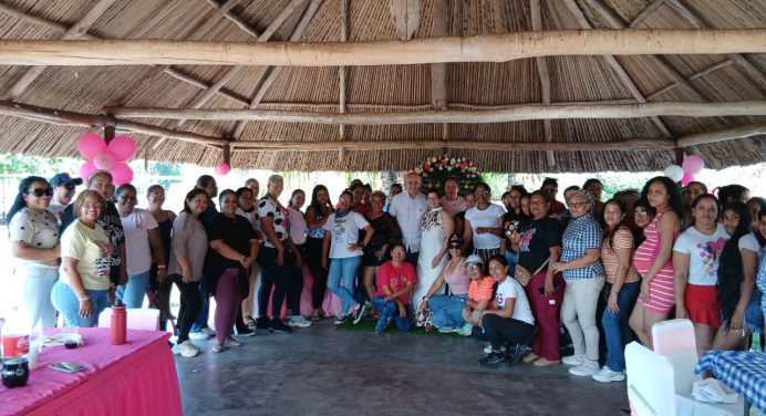 Polimaturín rindió homenaje a las madres de la institución en su día