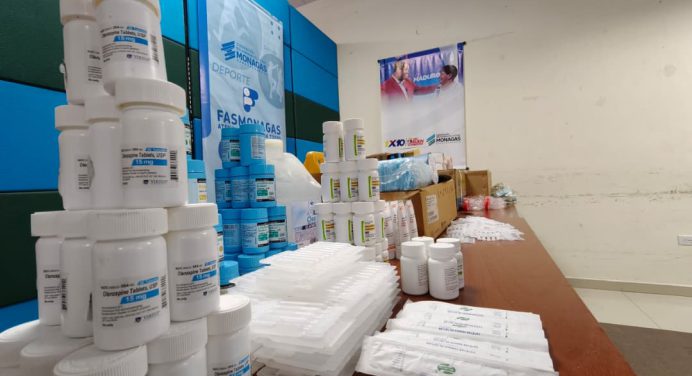 Entregan medicinas e insumos médicos al MINHVI en Monagas