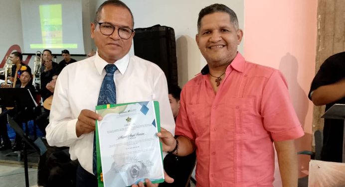 Escuela de Tradiciones Icum rinde homenaje al caicareño Miguel Farrera