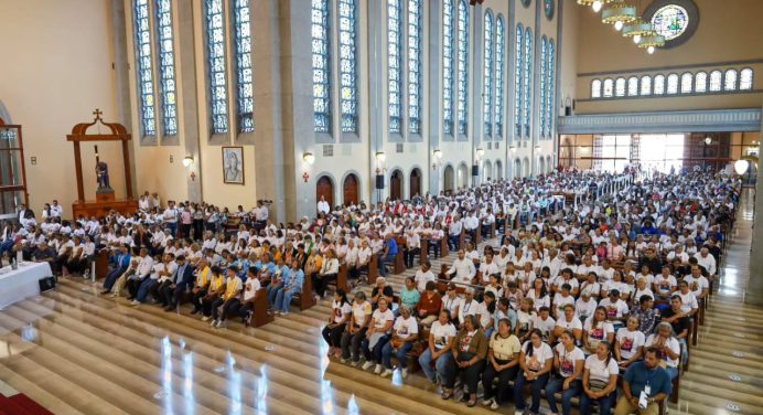Más de 400 Pequeñas Comunidades Cristianas renovaron su fe en la Catedral de Maturín