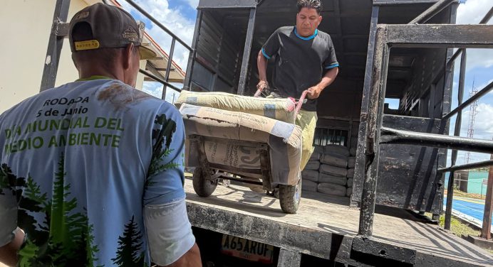 Gestión de Ana Fuentes impulsa culminación de proyectos comunales