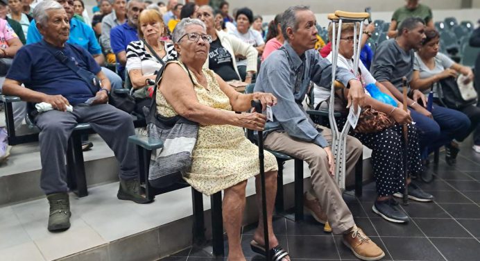 Alcaldía de Piar y Saime cedulan a más de 800 personas en Aragua de Maturín