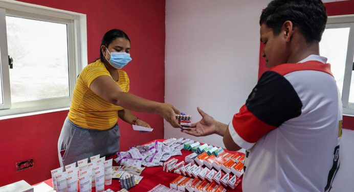 A través de jornada de salud atienden a privados de libertad
