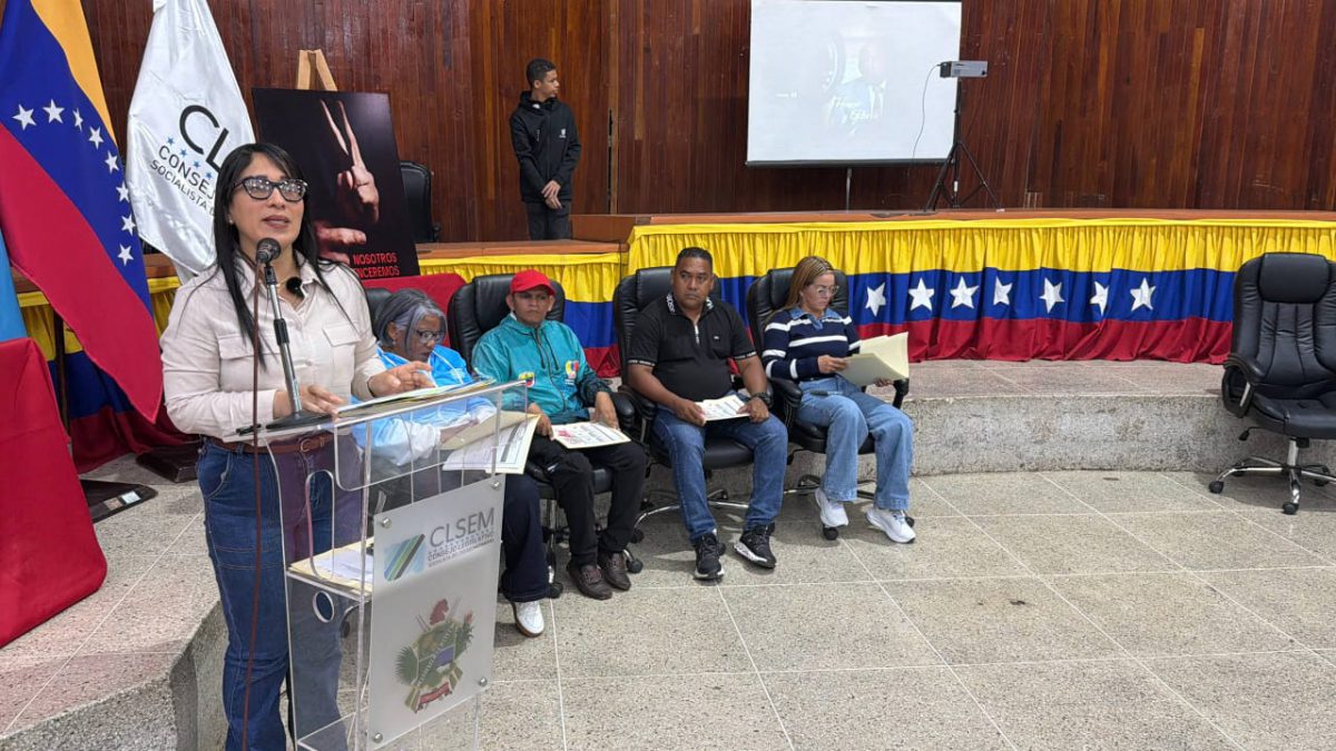 En Monagas debaten proyecto de Ley "Orden al Mérito Profesor Aristóbulo Istúriz" 2 sandra montes2
