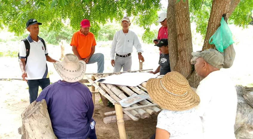 Realizan taller de lombricultura en la Casa de los Abuelos de Santa Bárbara 1 taller