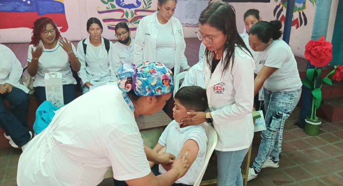 Programa Ampliado de Inmunización va a la Escuela se despliega en Santa Bárbara