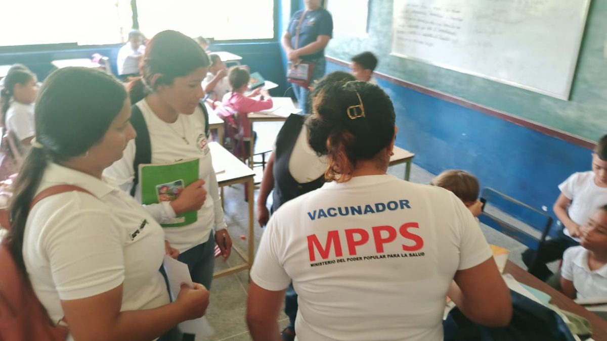 Programa Ampliado de Inmunización va a la Escuela se despliega en Santa Bárbara 2 vacuna2 1