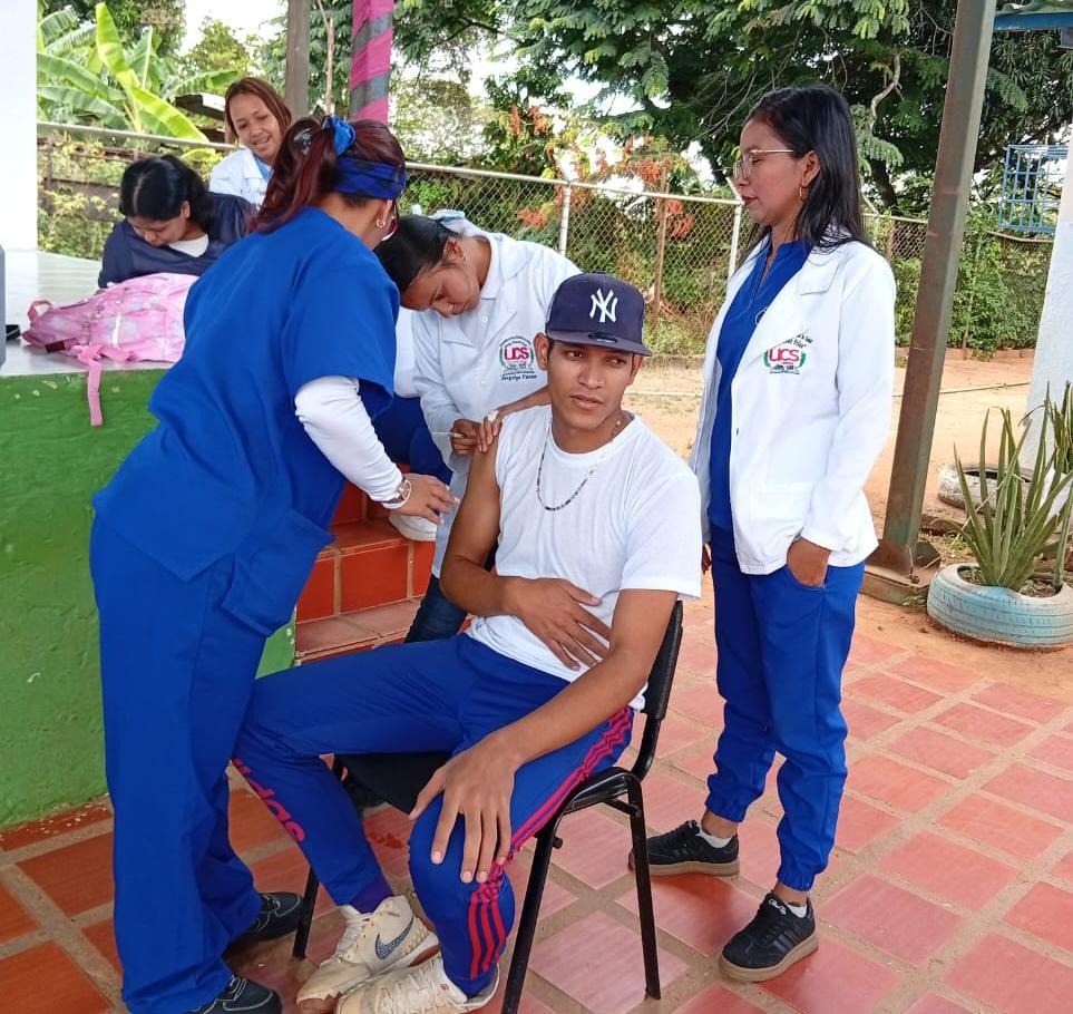 Programa Ampliado de Inmunización va a la Escuela se despliega en Santa Bárbara 3 vacuna3