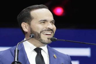 Abelardo de la Espriella avanza en intención de voto en el conteo rápido en Colombia.