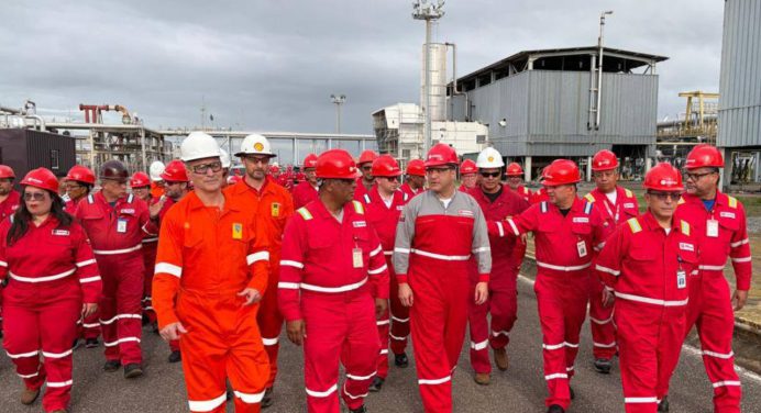 PDVSA y Shell inspeccionan infraestructura y producción de complejo gasífero en el país