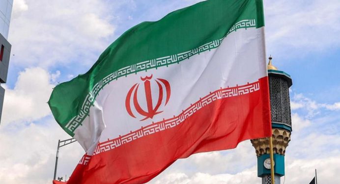 Irán renunciará a las armas nucleares y EE.UU. aportará 300.000 millones